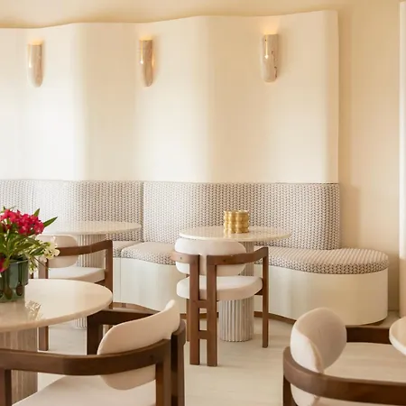 Tinah 4* Сен-Тропе
